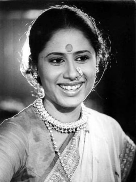 smita patil fallen love with married man raj babbar her mother home breaker