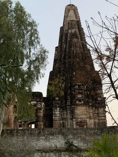 पाकिस्तान में है 2000 साल पुराना शिव मंदिर, जानें क्या है इसका इतिहास?