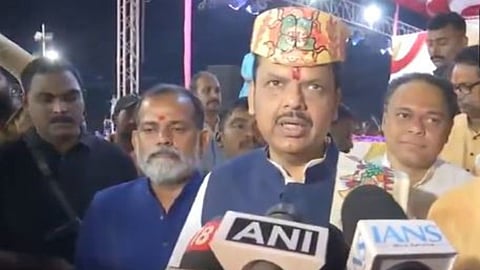 अवसर पर महाराष्ट्र के उपमुख्यमंत्री भी छठ पूजा में शामिल होने के लिए सुबह मुंबई के जूहू चौपाटी दर्शन किए।