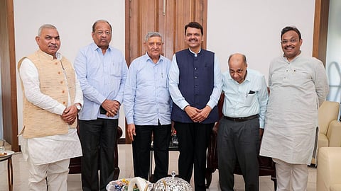 देवेंद्र फडणवीस ने शनिवार को गोपाल शेट्टी से मुलाकात की।