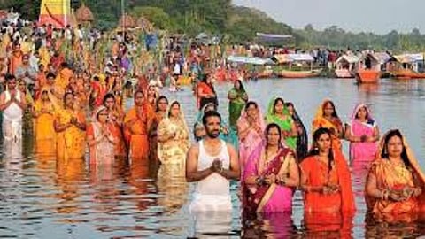 छठ पूजा इस दिन से शुरु जानिए कौन हैं छठी मैया
