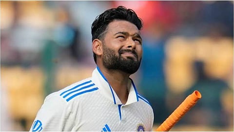 वानखेड़े स्टेडियम में संकट मोचन बने ऋषभ पंत, अलग अंदाज में कर रहे आक्रामक बल्लेबाजी