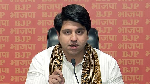 BJP के शहजाद पूनावाला ने AAP पर कसा तंज, आप उम्मीदवारों पर क्रिमिनल रिकॉर्ड का किया दावा