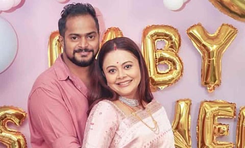 'गोपी बहू' के घर गूंजी बच्चे की किलकारी, देवोलीना ने दिया बेटे को जन्म