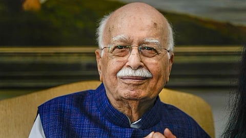 पिछले कई दिनों से भारतीय जनता पार्टी के वरिष्ठ नेता लालकृष्ण आडवाणी बीमार चल रहे थे, जिसके कारण वे अस्पताल में भर्ती थे।