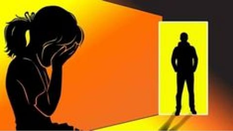 प्रिंसिपल को आरोपी से बातचीत करते देखा गया था