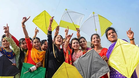 नागपुर में पतंगबाजी की धूम।