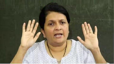 Anjali Damania Questions UBT MPs News