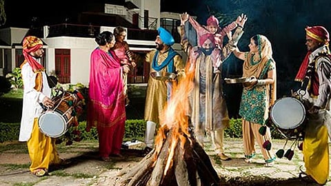 लोहड़ी और दुल्ला भट्टी का क्या है संबंध, जानिए कौन कर रहा था लड़कियों का सौदा
