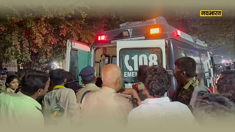 Tirupati Mandir Stampede: आंध्र प्रदेश के तिरुपति में भगदड़ से 6 की मौत, 100 से ज्यादा श्रद्धालु घायल