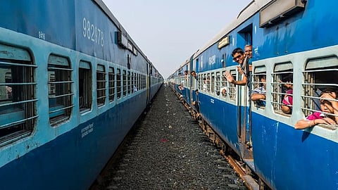 नागपुर, मुंबई, पुणे यात्रियों को ट्रेनों की सौगात।