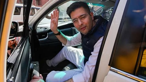 कहां गायब हैं राघव चड्ढा? दिल्ली में AAP की हार के बीच अचानक राज्यसभा सांसद को खोजने लगे लोग, जानिए क्या है मामला