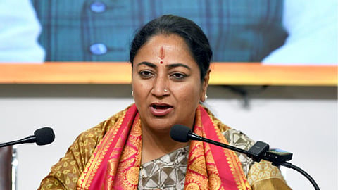 दिल्ली में CM रेखा गुप्ता ने पेश किया 1 लाख करोड़ का बजट