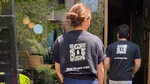 Soha Ali Khan And Kunal Kemmu Put on QR Code Printed T Shirt