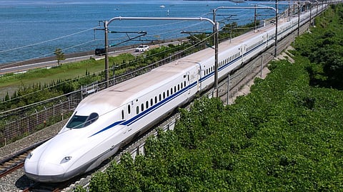 mumbai-ahmedabad-bullet-train-crane-engineering-milestone