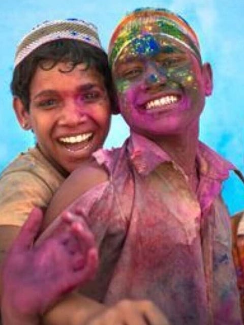 Holi (6)