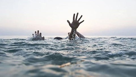 बहराइच में तालाब में डूबने से दो मासूम बहनों की मौत