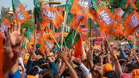 देश में सत्ता हासिल करने वाली राजनीतिक पार्टी भारतीय जनता पार्टी का 45वां स्थापना दिवस मनाया जाने वाला है। भारतीय जनता पार्टी यानी बीजेपी ना सिर्फ देश की बल्कि पूरी दुनिया की सबसे बड़ी और अमीर पार्टी के तौर पर उभरी हैं।