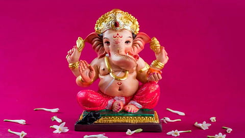 रोज़गार-व्यापार में तरक्की, बच्चों की पढ़ाई में बढ़ानी हो एकाग्रता, तो बुधवार के दिन कर लें ये 4 उपाय