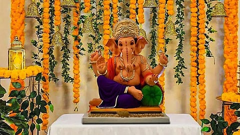 नौकरी-कारोबार में तरक्की और सुख-समृद्धि दिलाएंगे दुर्वा, बुधवार को करें ये उपाय