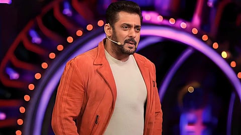 Bigg Boss 19 का आना हो गया तय! पहली झलक देखकर फैंस हुए कन्फ्यूज, सोशल मीडिया पर मचा बवाल