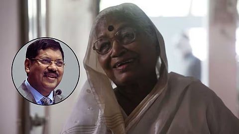 महाराष्ट्र के सपूत जस्टिस भूषण गवई देश के 52वें चीफ जस्टिस के रूप में 14 मई को शपथ लेने जा रहे है। उनकी इस कामयाबी पर उनकी मां कमलाताई भावुक हो गई। उन्होंने अपने बेटे से जुड़े अनकहे किस्से साझा किए।