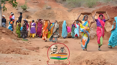 मनरेगा के तहत 19 हजार मजदूर कार्यरत