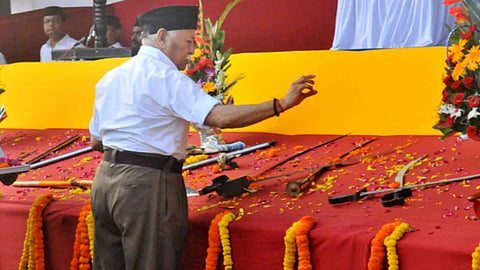 भारत में क्यों की जाती है शस्त्र पूजा, जानिए भारतीय सेना के लिए क्यों है इसका बड़ा महत्व