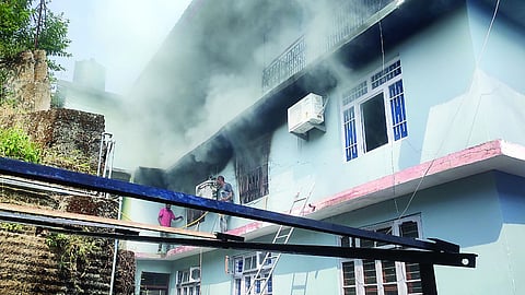 जहरीले धुएं ने ली दो बच्चों की जान