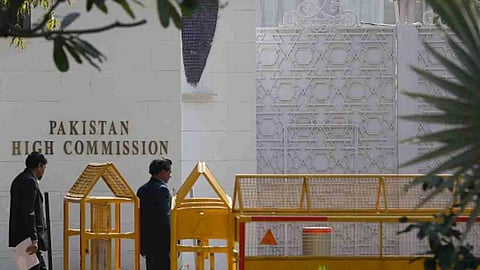 PAK को भारत का करारा जवाब: 24 घंटे में एक और अधिकारी को देश छोड़ने का अल्टीमेटम