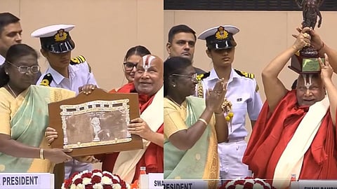रामभद्राचार्य महाराज को मिला ज्ञानपीठ पुरस्कार तो सिर पर रख ली प्रतिमा, राष्ट्रपति ने दी बधाई