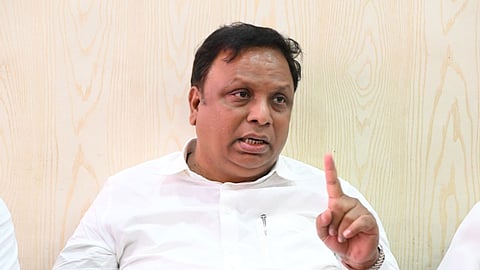 Maharashtra Government Withdraws 44 Protest Related Cases News