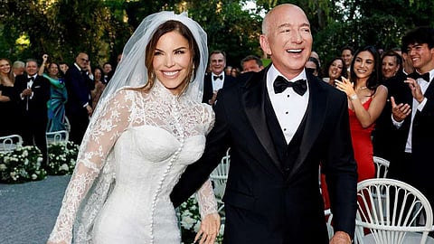 Jeff Bezos and Lauren Sanchez Weeding
