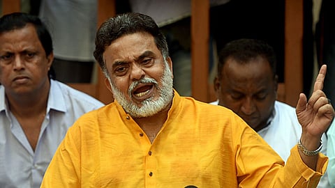 पाकिस्तान के खिलाफ किए गए ऑपरेशन सिंदूर को वीडियो गेम बताने वाले कांग्रेस नेता को शिवसेना नेता संजय निरुपम ने हमला बोला है। संजय निरुपम ने कांग्रेस को पाकिस्तान परस्त बताया है।