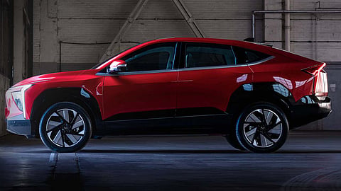 Mahindra XEV 9e: भारत में धूम मचा रही है यह लक्ज़री इलेक्ट्रिक कूप SUV, टेस्ला को दे सकती है कड़ी टक्कर