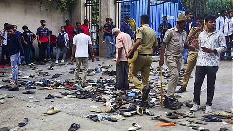 बेंगलुरु भगदड़ मामले में पुलिस का ऐक्शन, RCB के चार बड़े अधिकारियों को किया गिरफ्तार