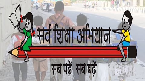Maharashtra Education : महाराष्ट्र में कई जिलों में अचानक से छात्रों की संख्या में भारी गिरावट देखी गई है। इस बात का खुलासा कैसे हुआ और चौंकाने वाले आंकड़े क्या थे, इस खबर में जानिए।