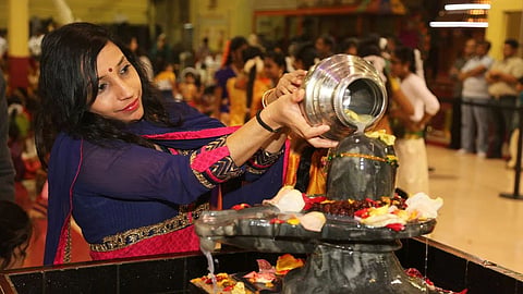 सोमवार व्रत करने से विवाह में आ रही अडचनें कैसे हो जाती हैं दूर, जानिए मान्यता