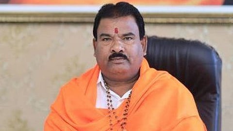 कैंटीन कर्मी से मारपीट के मामले में शिवसेना विधायक के खिलाफ गैर संज्ञेय अपराध का मामला दर्ज