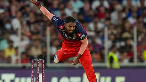 IPL 2025 के दौरान RCB प्लेयर ने 17 साल की लड़की का किया रेप, यश दयाल पर FIR दर्ज