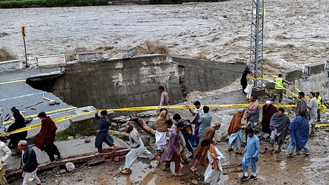 पाकिस्तान में आसमानी कहर, 10 दिन में 72 लोगों की मौत, बारिश-बाढ़ का अलर्ट