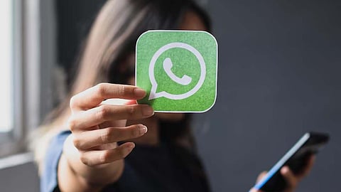 WhatsApp पर भी मिलता है ब्लू टिक! जानिए कौन ले सकता है और कैसे मिलेगा