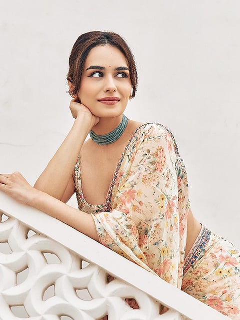 manushi chhillar saree look