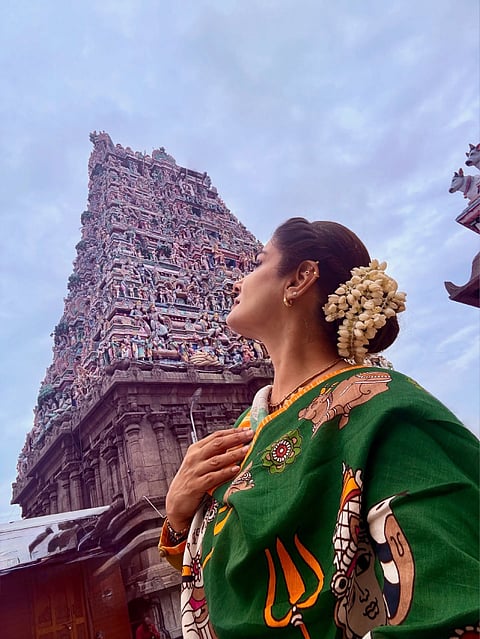 raveena tandon at temple