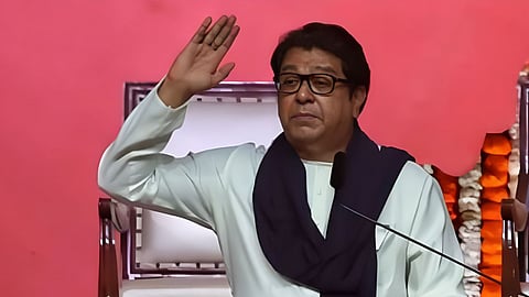 'मारो पर वीडियो न बनाओ', खुले मंच से राज ने समर्थकों को दी 'गुंडागर्दी' की सलाह