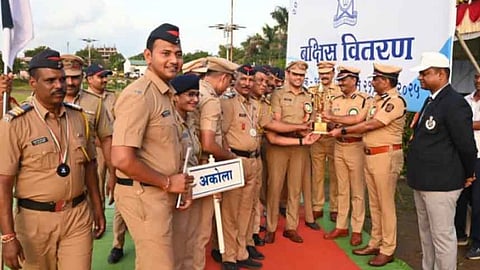 अमरावती में 19 से 21 अगस्त तक आयोजित 20वें अमरावती परिक्षेत्रीय पुलिस कर्तव्य मेले का आयोजन किया गया था। इस कर्तव्य मेले में अकोला पुलिस ने बाजी मारी है और फॉरेंसिक में पहला स्थान अर्जित किया है।