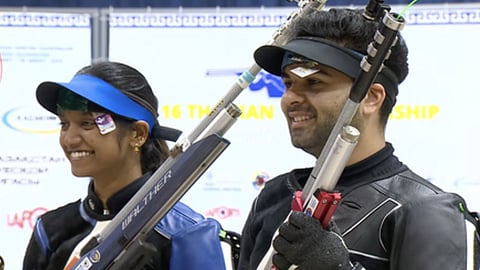 एशियन शूटिंग चैंपियनशिप : एयर राइफल में भारत ने दो मिश्रित टीम स्वर्ण पदक जीते