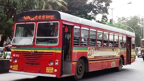 महाराष्ट्र में राज्य के सबसे बड़े त्योहार गणेशोत्सव की तैयारियां काफी धूम धाम से शुरू हो चुकी हैं। इसको लेकर राज्य परिवहन ने भी कमर कस ली है। रेलवे, एसटी मंडल और बेस्ट ने यात्रियों को सुविधाजनक यात्रा देने का आश्वासन किया है।