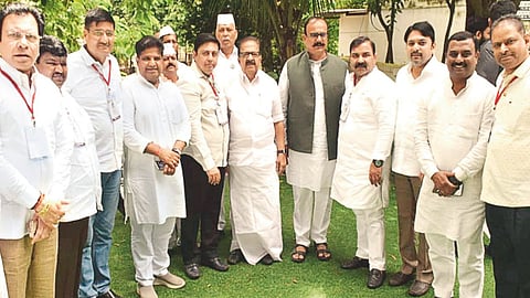 Maharashtra Local Body Elections: महाराष्ट्र में स्थानीय निकाय चुनाव के लिए अखिल भारतीय कांग्रेस के महासचिव व प्रदेश के प्रभारी रमेश चेन्निथला ने कांग्रेस कार्यकर्ताओं को दिशा-निर्देश दिए।