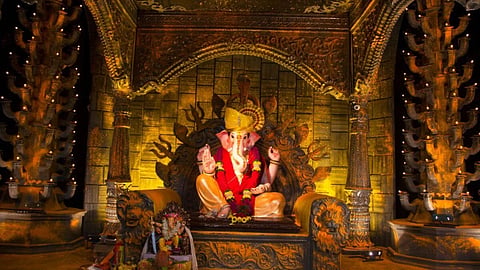 ठाणे के गणेशोत्सव पंडाल में 11 मारुतिराय के दर्शन